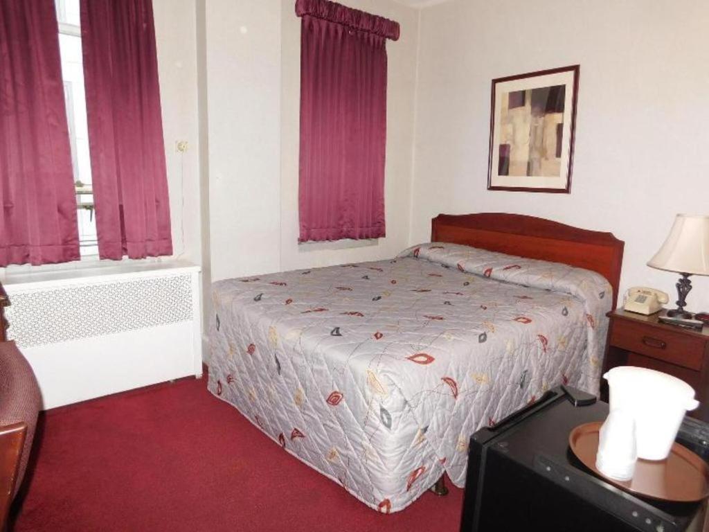 Hotel Harrington 3*